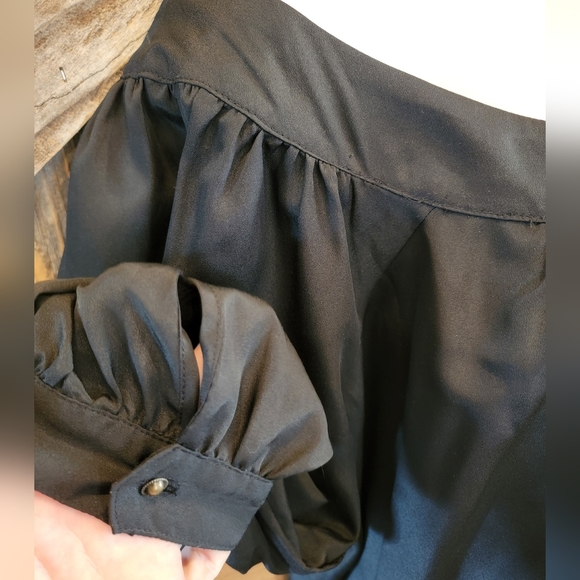 Maeve Anthropolgie off the shoulder Top Small over sized black silky blouse - Picture 3 of 9